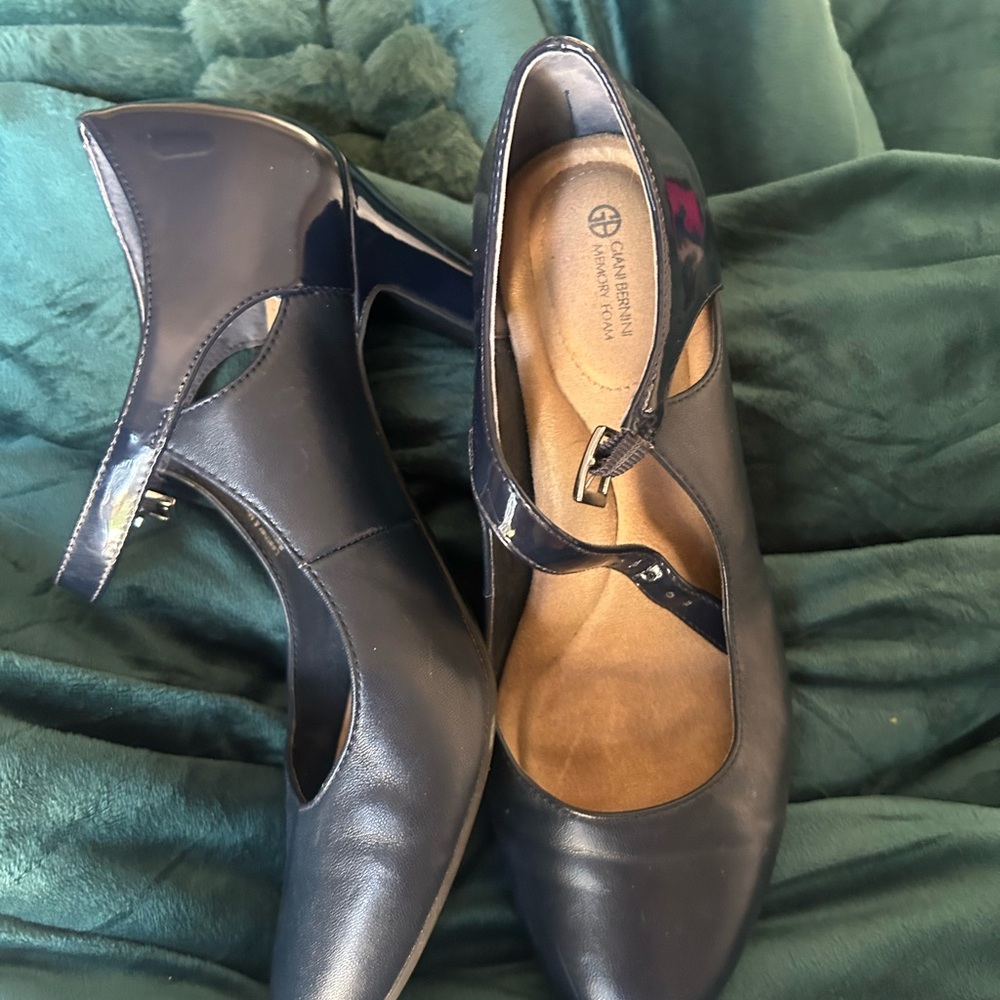 Gianni Bini Navy Blue Heels